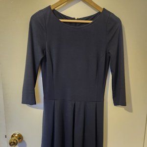 Classic Banana Republic Navy Dress (Size 0)